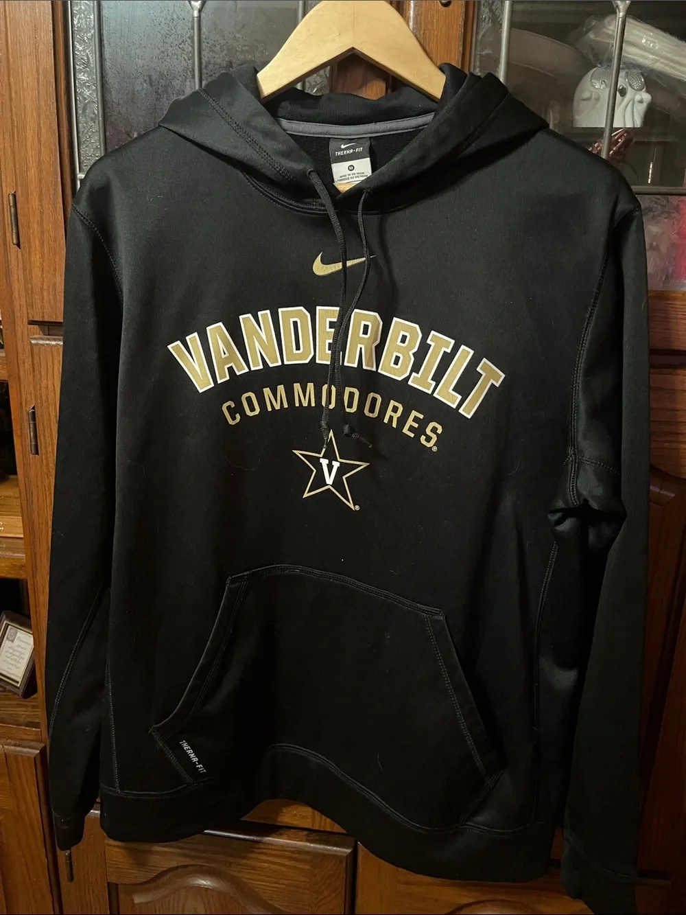 Nike Vanderbilt Commodores Black and Gold Therma Fit Hoodie Size Medium